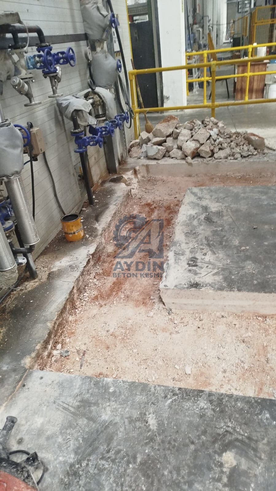 Aydın Efeler'de Beton Duvar Kesimi - Halatlı Testere — frame 2